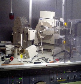 parallel powder diffractometer